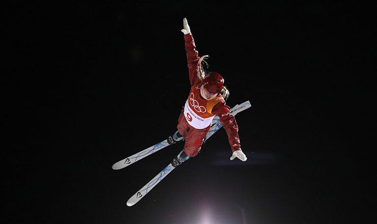 Alexandra Orlova deslumbra en el Esquí Freestyle Aerials