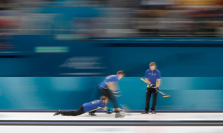 Suecia sigue con paso perfecto en Curling Varonil