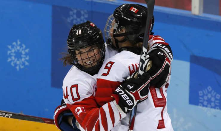 Canadá disputará la medalla de oro en Hockey femenil ante Estados Unidos