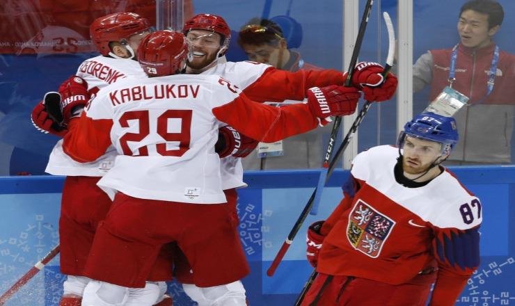 Rusia despedaza a República Checa y va por el oro en hockey varonil