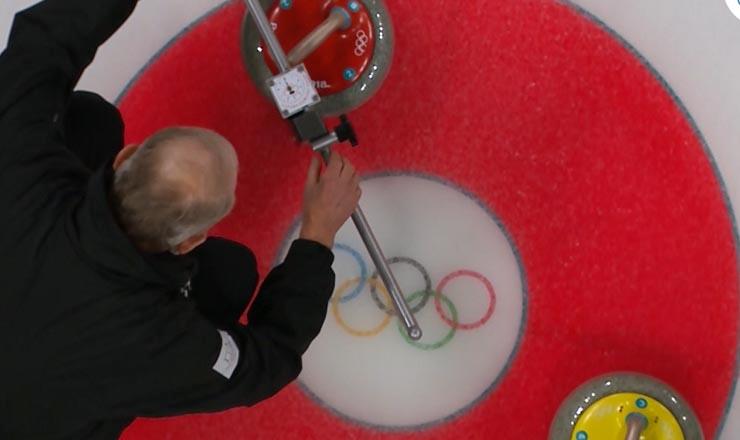 Milimétrico punto en la final del Curling Varonil