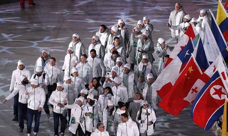 Rusia se despide de PyeongChang 2018 con la bandera olímpica